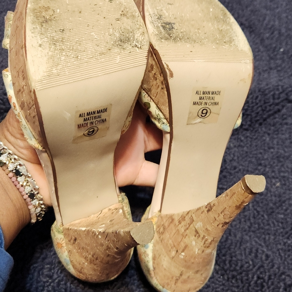 Delicious Shoe - Picture 5 of 9